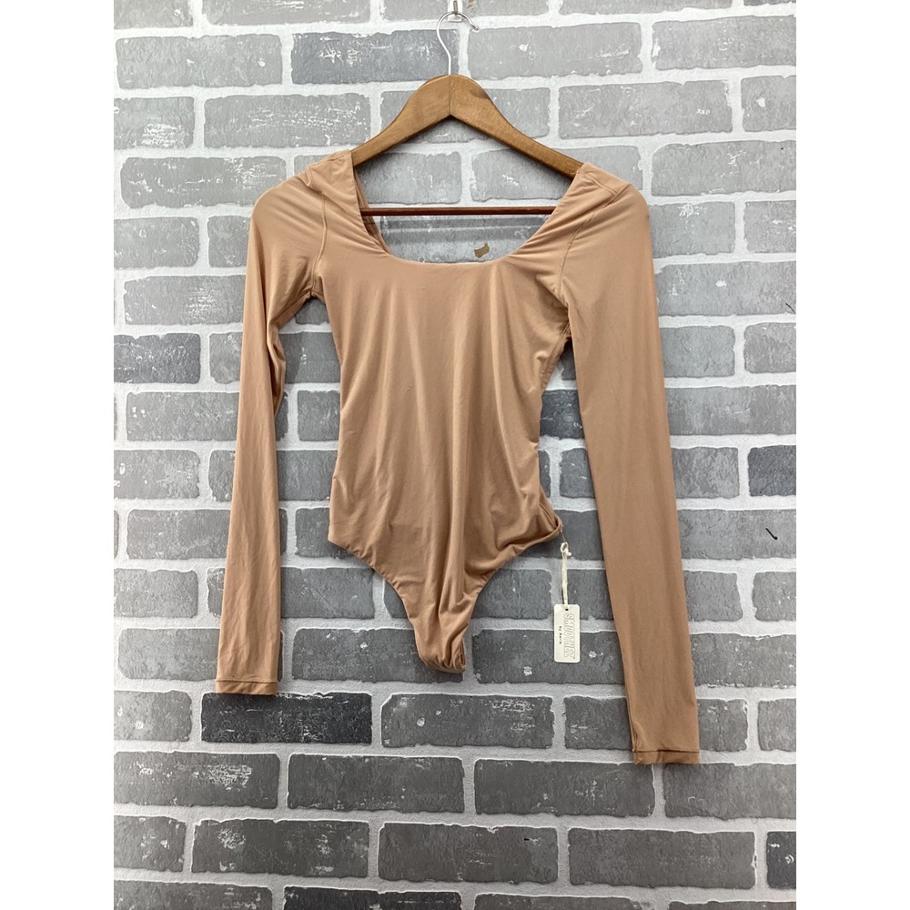 Aerie Smoothez Long Sleeve Bodysuit Tan Nude Scoop Neck Small NWT 3796-158
